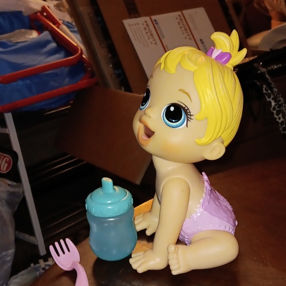 Baby Alive Lil Snacks Doll - Picture 5 of 5